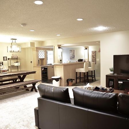 Calgary Cozy Home Ngoại thất bức ảnh